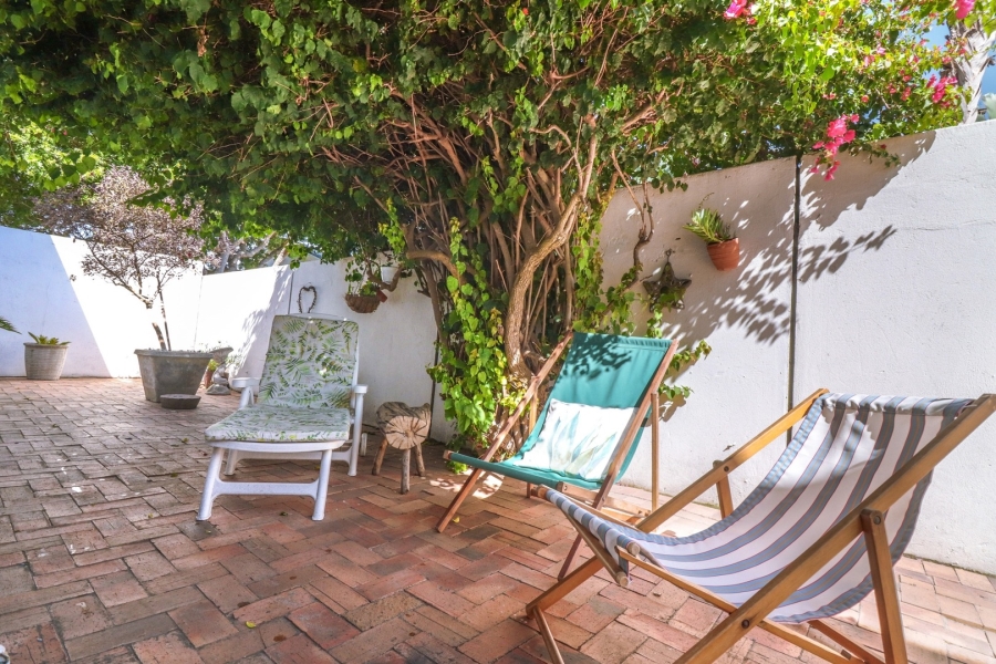 To Let 2 Bedroom Property for Rent in Voelklip Western Cape